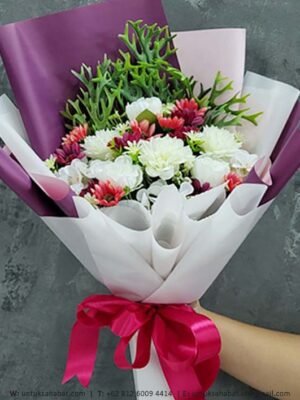 Red White Buket Bunga Artificial